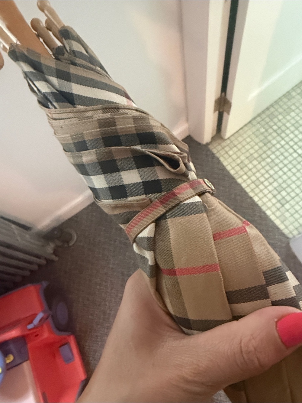 Vintage Burberry Umbrella in classic print amazing  piece! - Picture 7 of 12